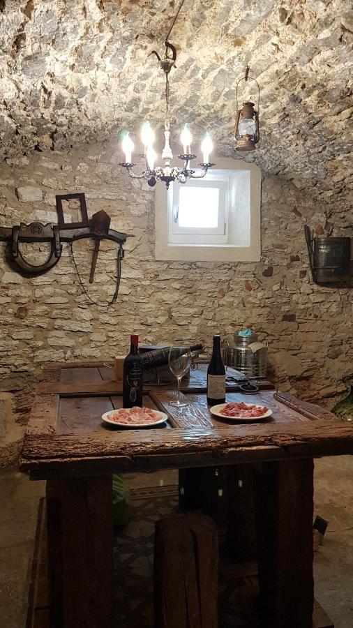 B&B Taverna Paradiso Сант'Амброджо-ді-Вальполічелла Екстер'єр фото